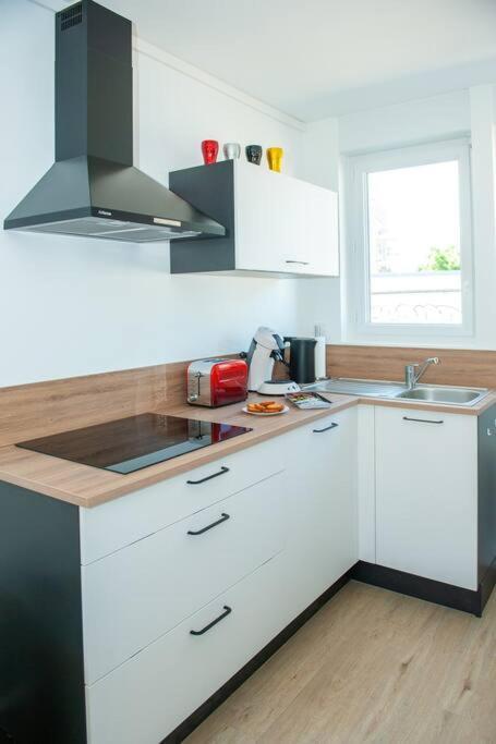 Appartement Proche Gare Routiere Fougères Extérieur photo